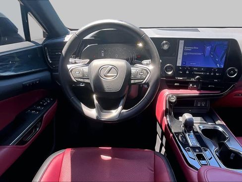 Used 2024 Lexus NX 250 FWD image 5