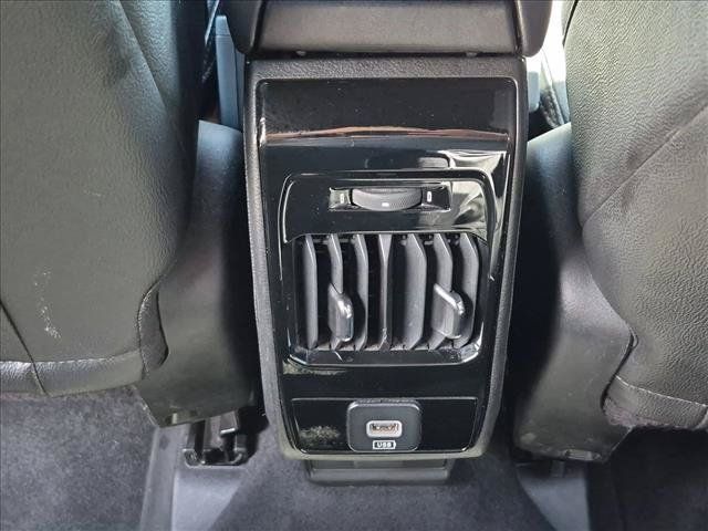 Used 2024 Jeep Compass Latitude AWD/4WD image 16