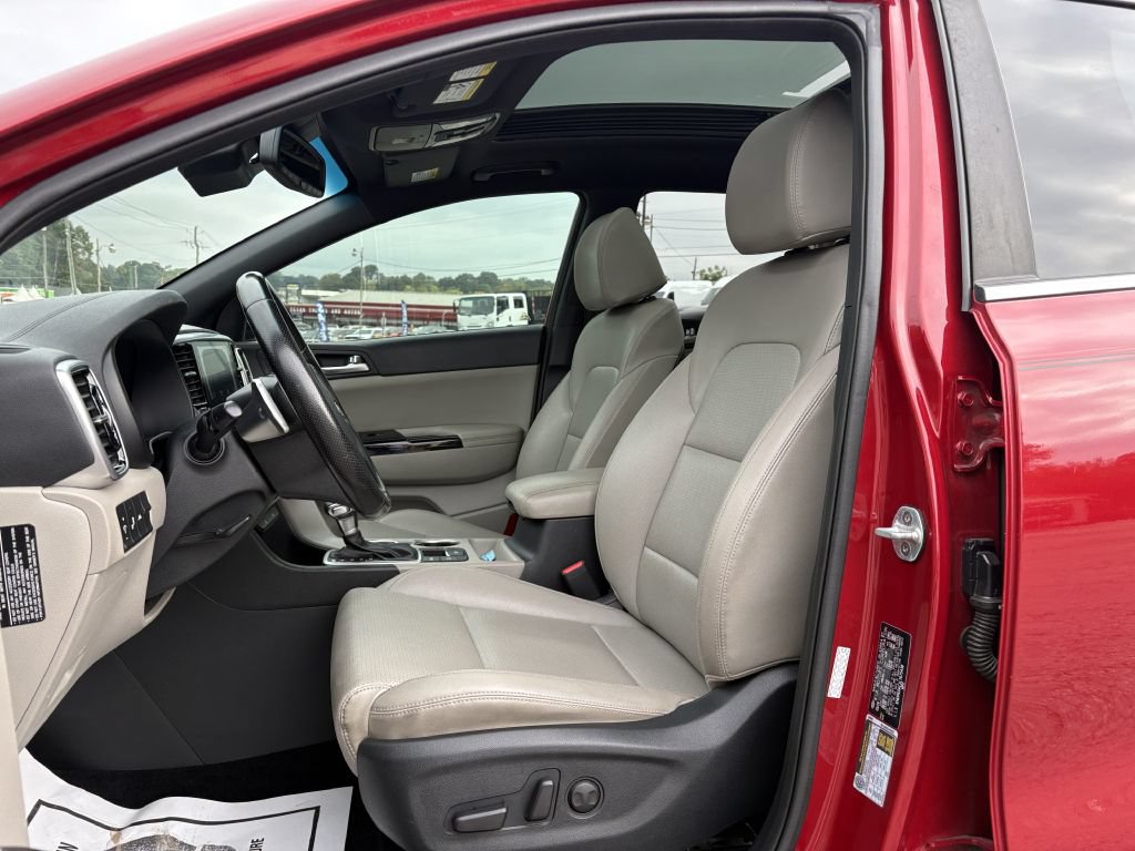Used 2020 Kia Sportage S w/ Option Group 020 FWD image 11