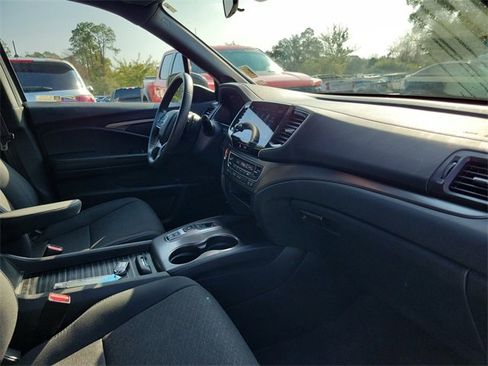 Used 2021 Honda Passport Sport image 32