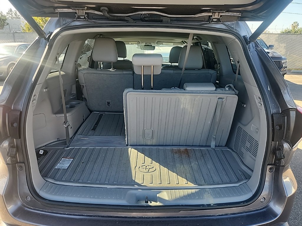 Used 2019 Toyota Highlander Limited AWD/4WD image 17
