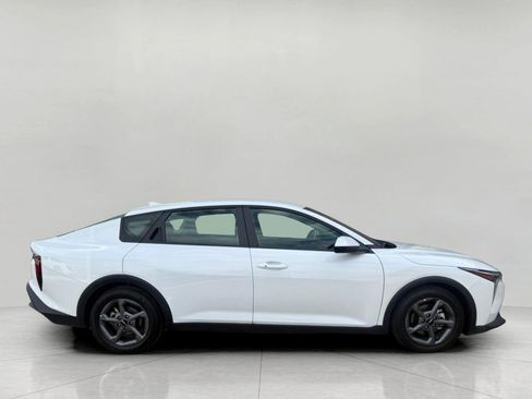Certified 2025 Kia K4 FWD image 13