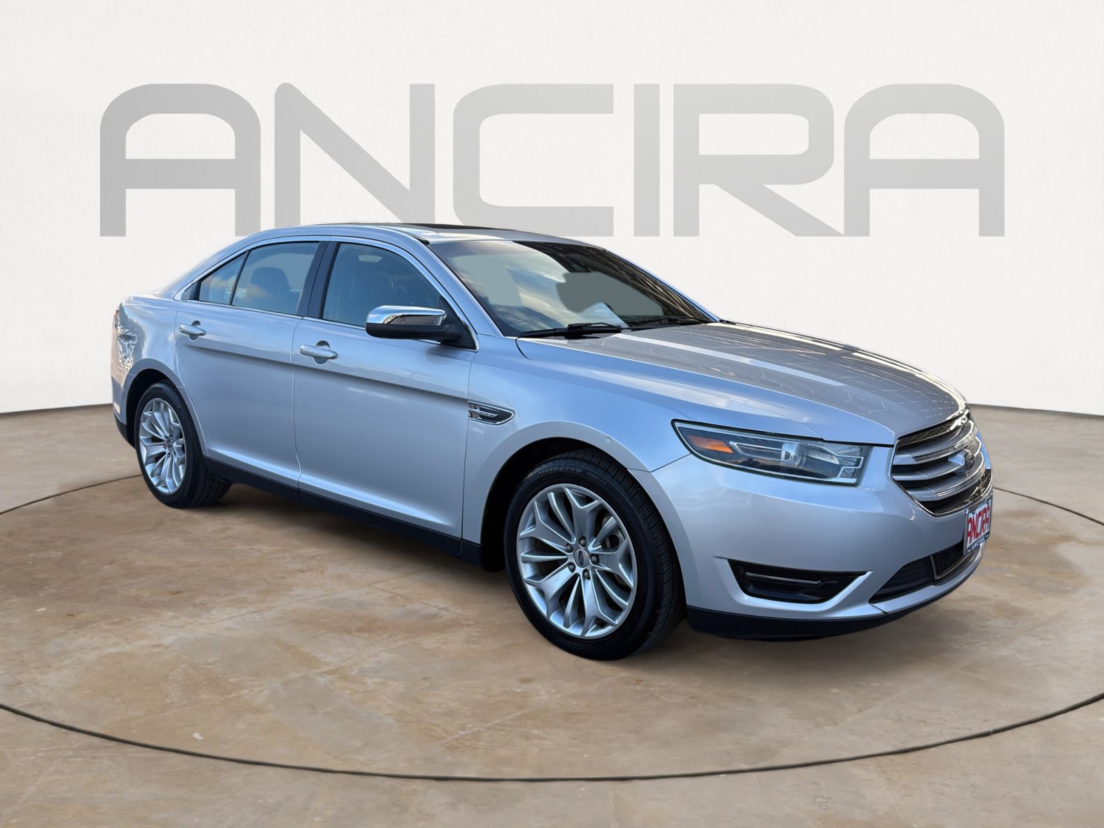 Used 2018 Ford Taurus Limited FWD image 4