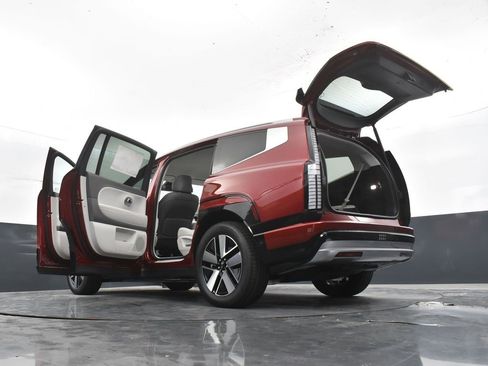 New 2026 Hyundai Ioniq 9 SEL image 39