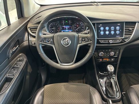 Used 2020 Buick Encore Preferred image 7