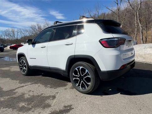 Used 2022 Jeep Compass Limited image 6