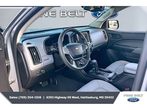 Used 2021 Chevrolet Colorado W/T w/ WT Convenience Package RWD image 13