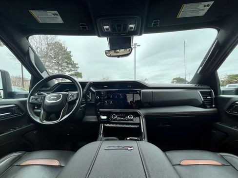 Used 2024 GMC Sierra 2500 AT4 w/ AT4 Premium Plus Package image 12