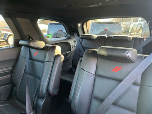 Used 2025 Dodge Durango GT image 30