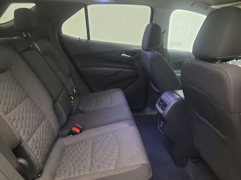 Used 2021 Chevrolet Equinox LT image 19