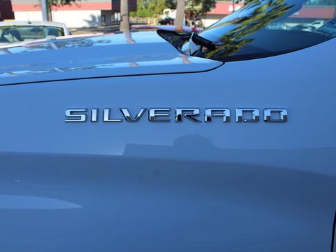 Used 2019 Chevrolet Silverado 1500 LTZ w/ LTZ Plus Package AWD/4WD image 12