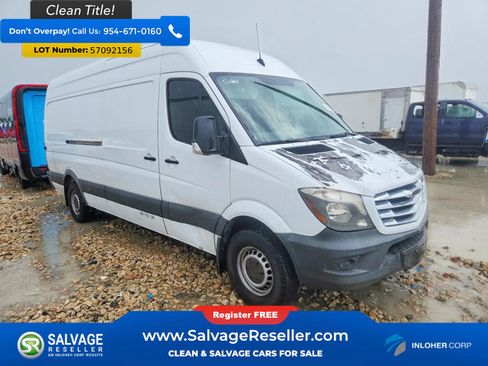 Used 2015 Freightliner Sprinter 2500 RWD image 5