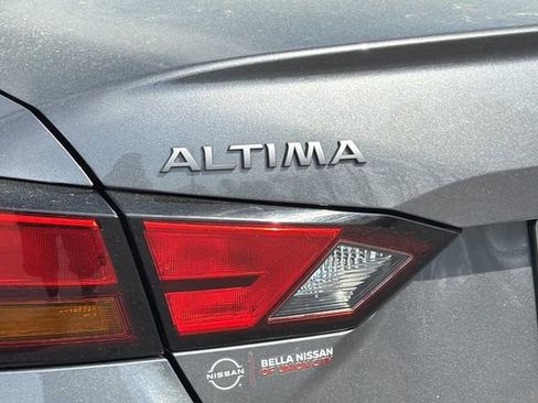 Used 2024 Nissan Altima 2.5 SR FWD image 23
