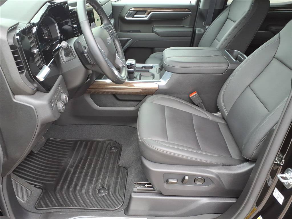 Used 2026 Chevrolet Silverado 1500 RST w/ Convenience Package II AWD/4WD image 12
