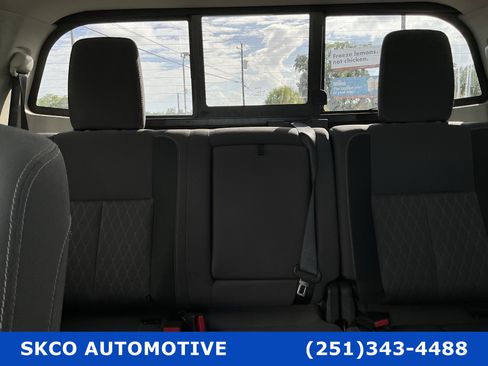 Used 2021 Nissan Titan SV w/ SV Convenience Package AWD/4WD image 27