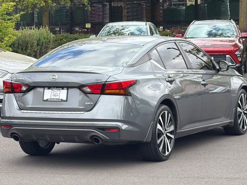 Used 2020 Nissan Altima 2.5 SR w/ Premium Package AWD/4WD image 4