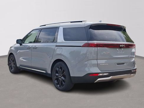 Certified 2024 Kia Carnival SX FWD image 4