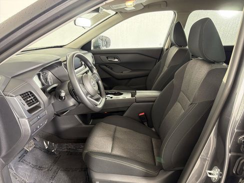 Used 2024 Nissan Rogue SV image 21