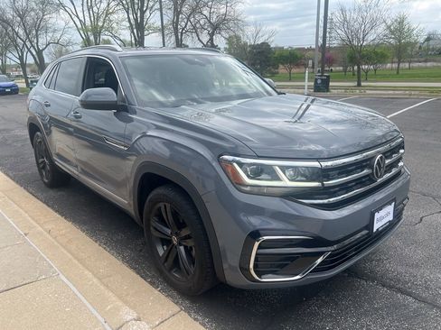 Used 2022 Volkswagen Atlas Cross Sport SEL R-Line image 8