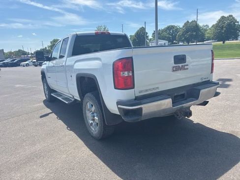 Used 2017 GMC Sierra 2500 SLE w/ HD SLE Preferred Plus Package AWD/4WD image 11