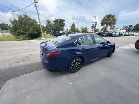 Used 2025 Toyota Camry XLE FWD image 22