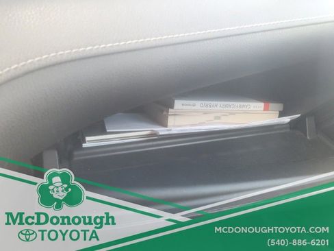 Used 2020 Toyota Camry SE image 35