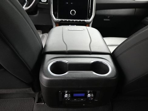 Used 2025 GMC Yukon Denali image 22