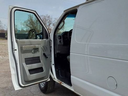 Used 2014 Ford E-350 and Econoline 350 Extended Super Duty RWD image 8