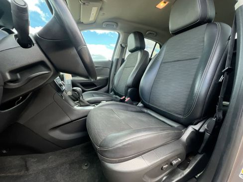 Used 2015 Buick Encore FWD image 16