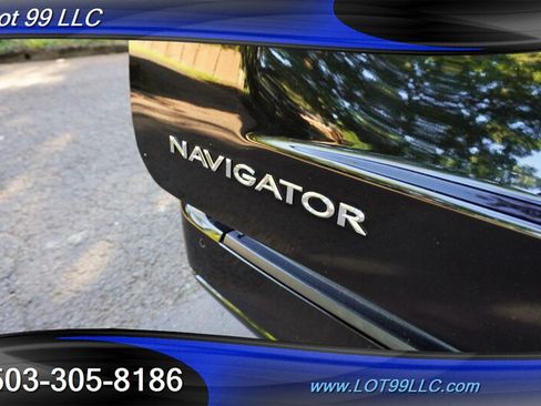 Used 2017 Lincoln Navigator Select AWD/4WD image 35