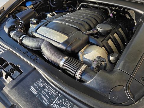 Used 2009 Porsche Cayenne S image 21