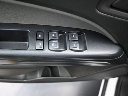 Used 2022 Chevrolet Colorado W/T image 12