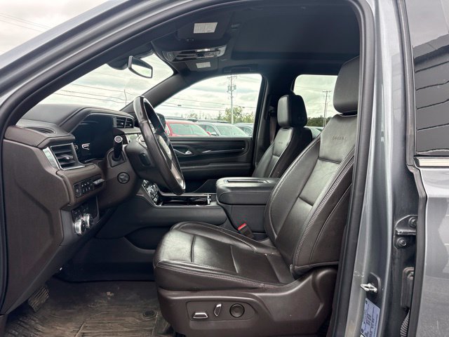Used 2022 GMC Yukon XL Denali AWD/4WD image 5