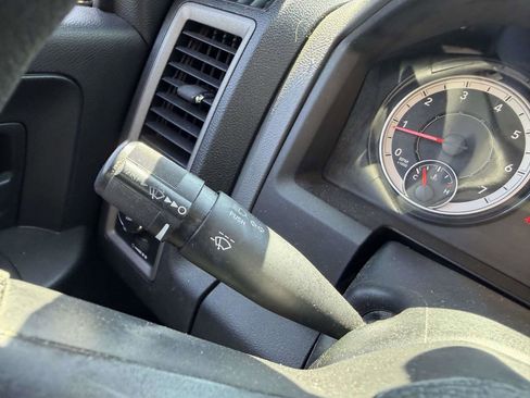 Used 2016 RAM 1500 Express AWD/4WD image 34