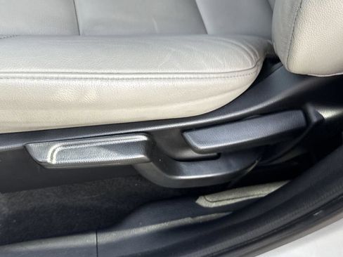 Used 2018 Honda HR-V EX-L image 32