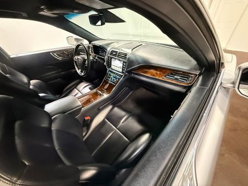 Used 2019 Lincoln Continental Premiere image 60