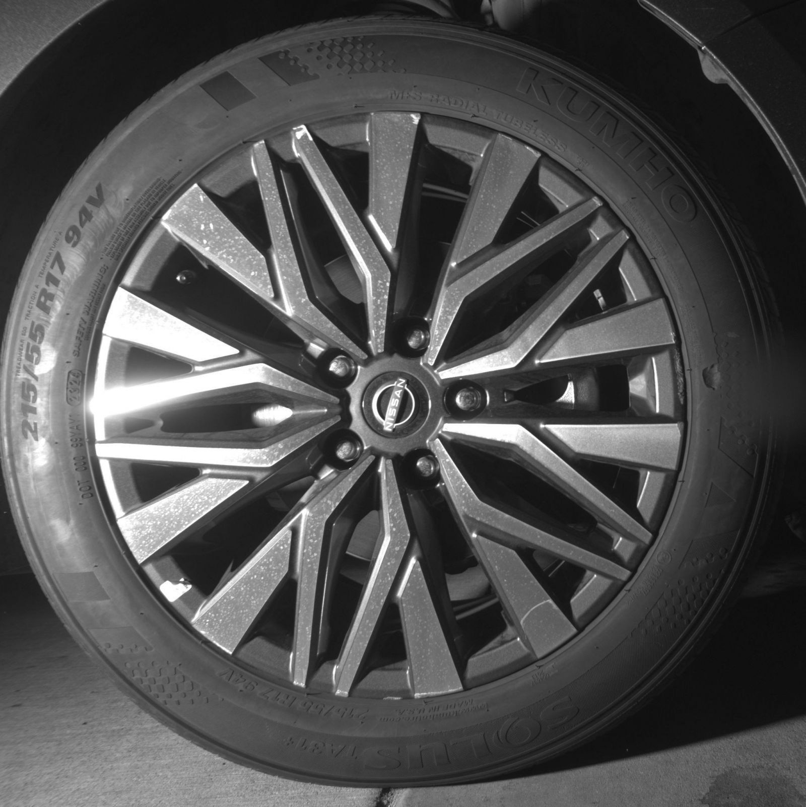 Used 2025 Nissan Altima 2.5 SV FWD image 15