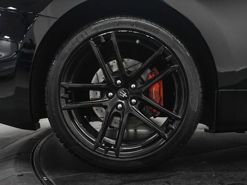 Used 2018 Maserati GranTurismo Sport image 33