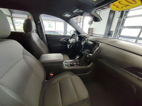 Used 2023 Chevrolet Traverse LT w/ LPO, Floor Liner Package image 10