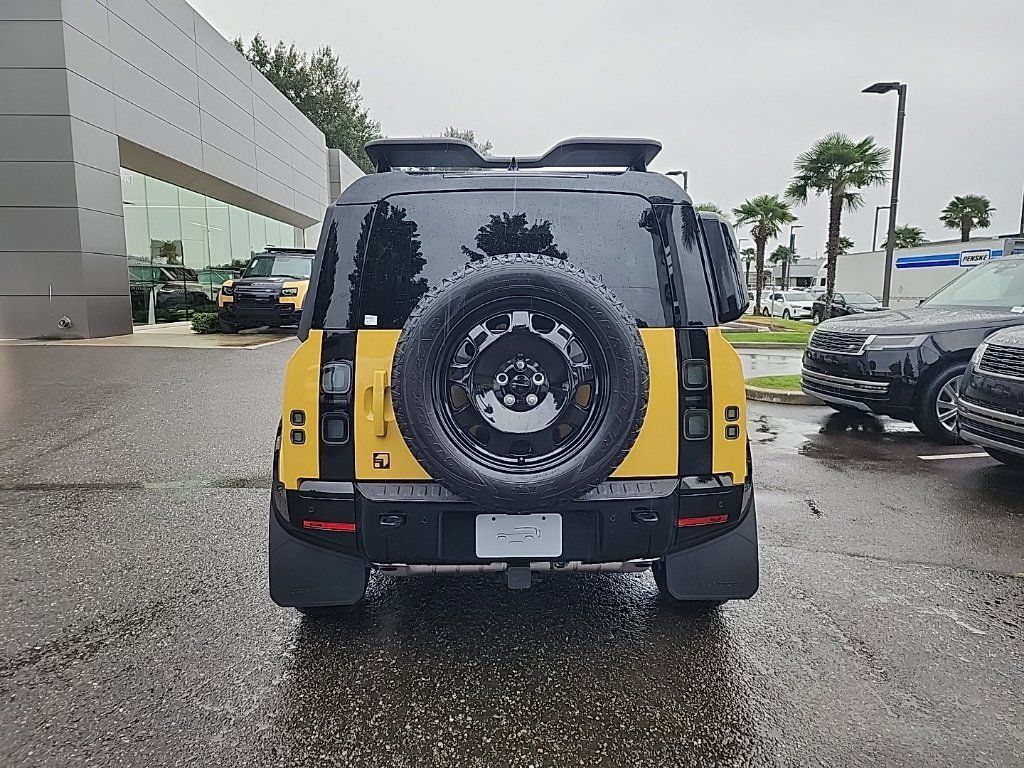 New 2026 Land Rover Defender 110 Trophy Edition AWD/4WD image 4