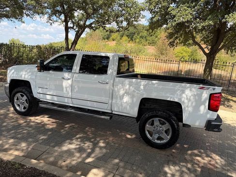 Used 2015 Chevrolet Silverado 2500 LTZ w/ LTZ Plus Package AWD/4WD image 8