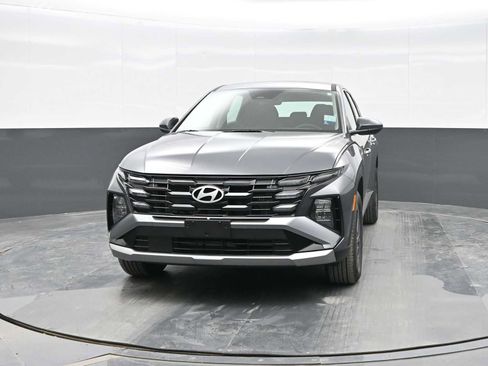 New 2026 Hyundai Tucson Blue SE image 3