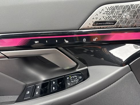 Used 2026 BMW M5 image 44