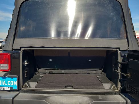 Used 2018 Jeep Wrangler Sport image 27