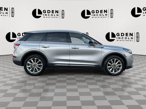 Certified 2022 Lincoln Corsair AWD w/ Premium Package image 9