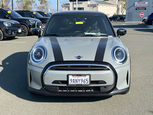 Used 2022 MINI Cooper 2-Door Hardtop image 8