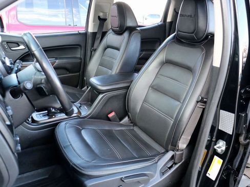 Used 2020 GMC Canyon Denali image 22