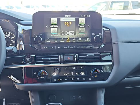 New 2025 Nissan Pathfinder SL image 21