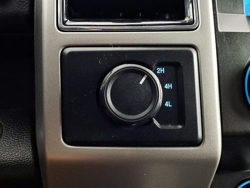 Used 2020 Ford F350 Lariat w/ Lariat Ultimate Package AWD/4WD image 16