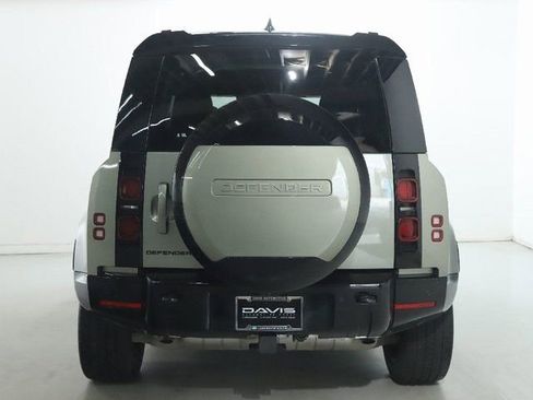 Used 2025 Land Rover Defender 110 X-Dynamic SE AWD/4WD image 7
